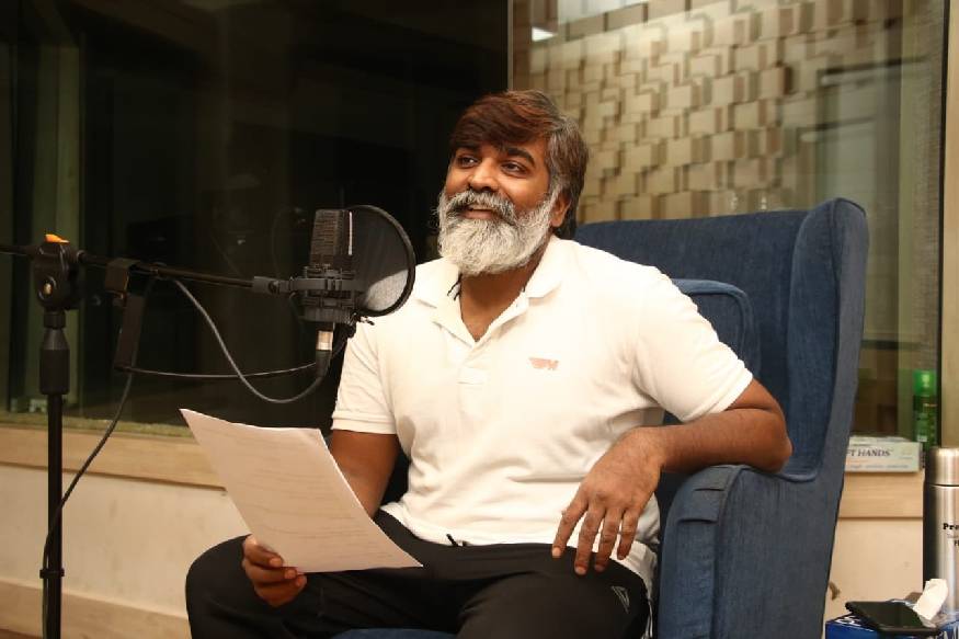 Malayalam News - Vijay Sethupathi in dubbing studio with gray beard during lockdown;  Image Viral |  News18 Kerala, Film Latest Malayalam News |  The latest ...