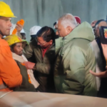 From the Face of Death to Life;  Workers trapped in the tunnel for 17 days have been brought out and 18 people have been rescued