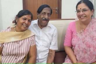 When I said that my sister found out about that today, I looked at Sreeniyatan in surprise, even then Sriniyatan laughed out loud - Bhagyalakshmi revealed the secret that Srinivasan's wife did not know after many years.