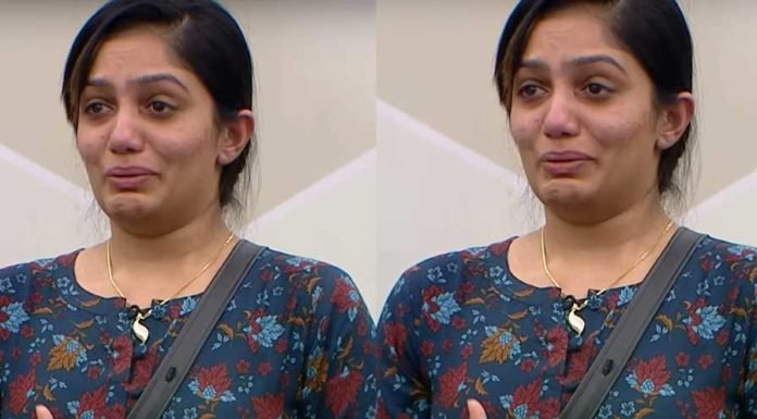 He can't commit or get married.  Ex-boyfriend: Arya can continue casual relationship