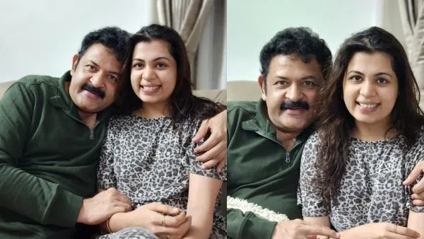 It's a mole that makes a father mold.  Because of that, if you open your mouth, father and mole are in the air. The star with the post. The fans with the comments