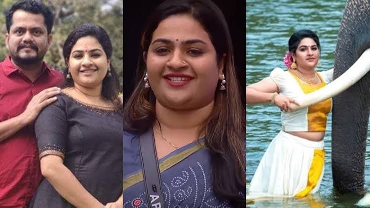 She could not become a soldier then.  The police uniform is coming in search of Innita Apsara.