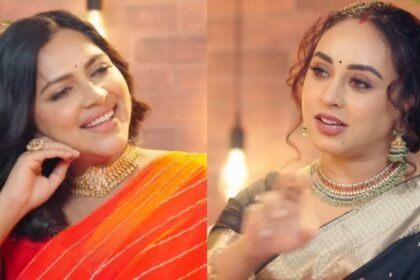 Comment that my golden pearl won't wear a saree like this. It's beautiful to see both of them when they become mothers.